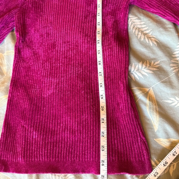 White House Black Market Fuchsia Turtleneck Sweater - Picture 10 of 11